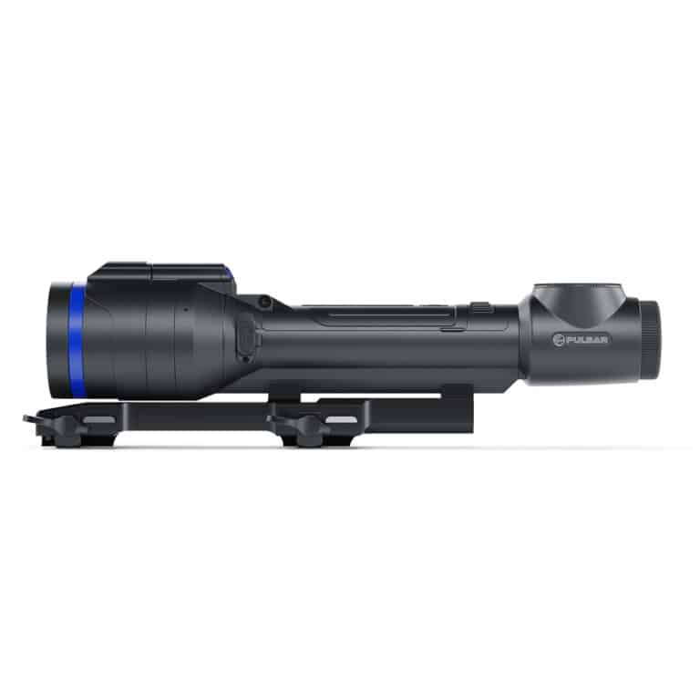 A rifle scope with blue ring on it.
