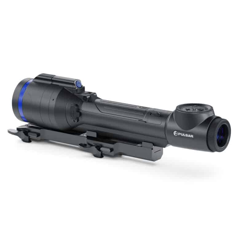 A rifle scope with blue ring on it.